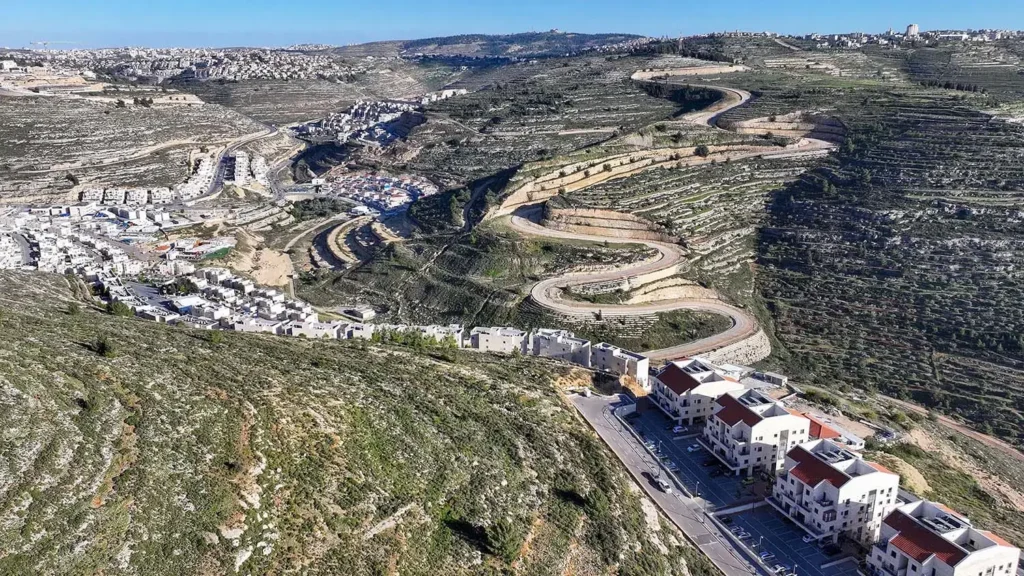 Admateinu Vip Land Givat Zeev 13